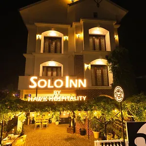 Hotel Solo By Hawk Hospitality